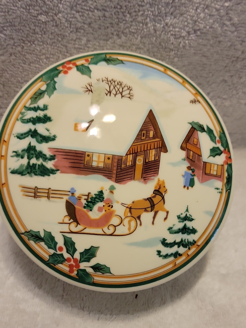 Mikasa Holiday Winter Village Decorative Trinket Box